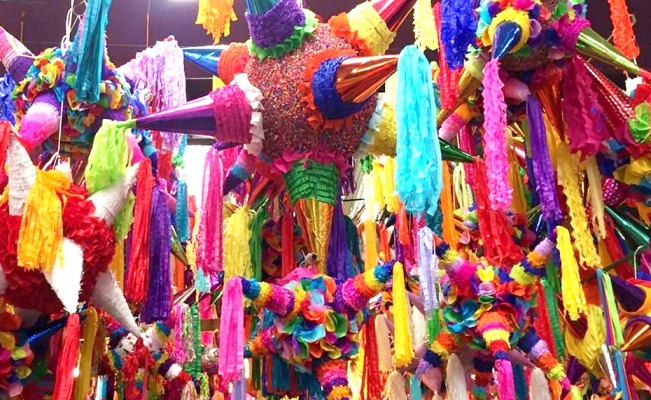 Modern piñatas